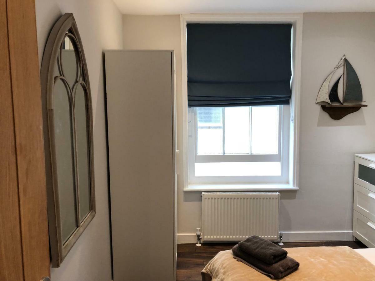 Modern One Bedroom Apartment Near The Seafront ポーツマス エクステリア 写真